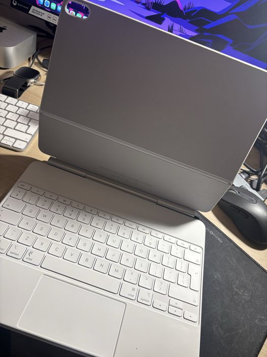 Magic keyboard iPad Air 13 calowy M3