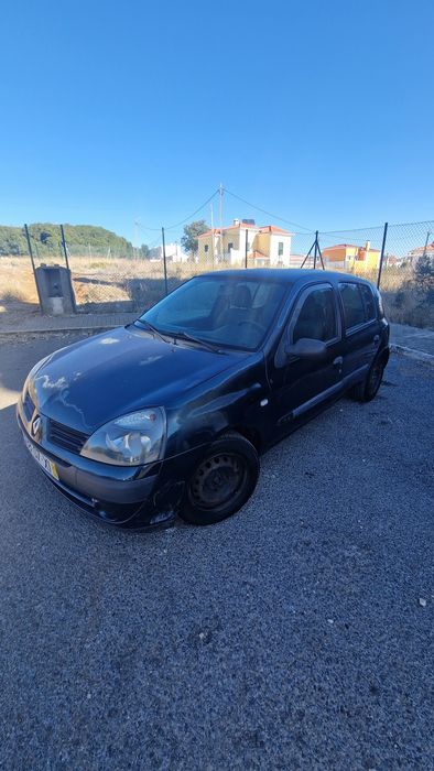 Renault Clio 1.2cc  2004