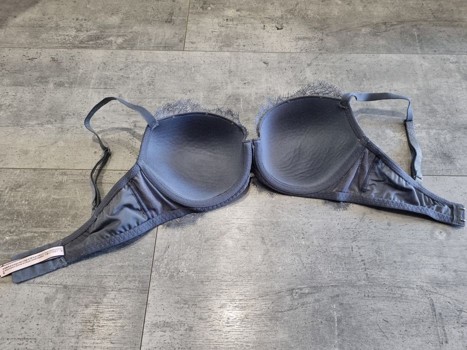 Biustonosz Victoria's Secret 70E 32DD F70