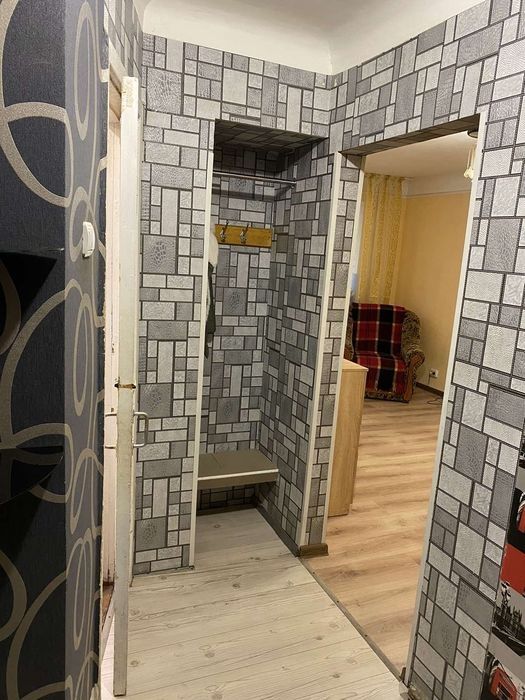 3 этаж. Газ. Улица Новодарницкая, 32.Продам 1 комн. кв.