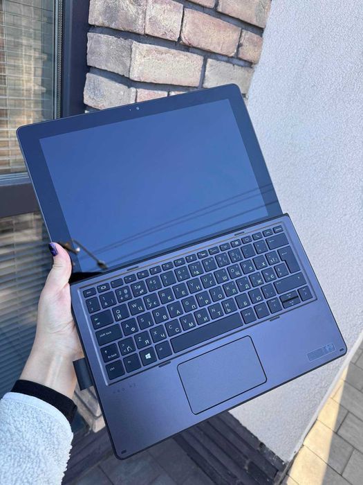 Планшет-ноутбук HP Pro x2 612 G2 i5-7Y57 / 8GB / 256GB / LTE
