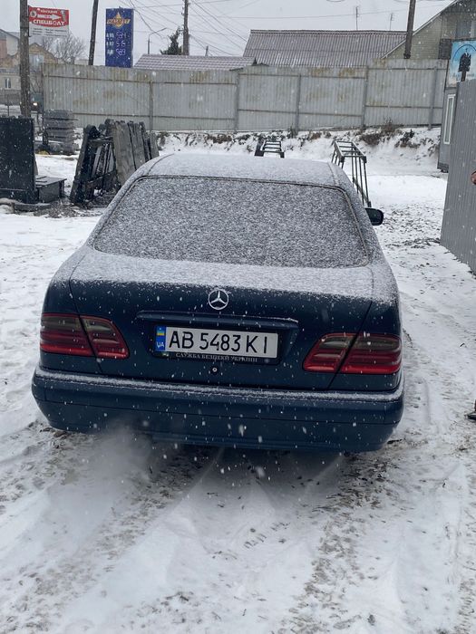 Продам мерседес 210 2000 год