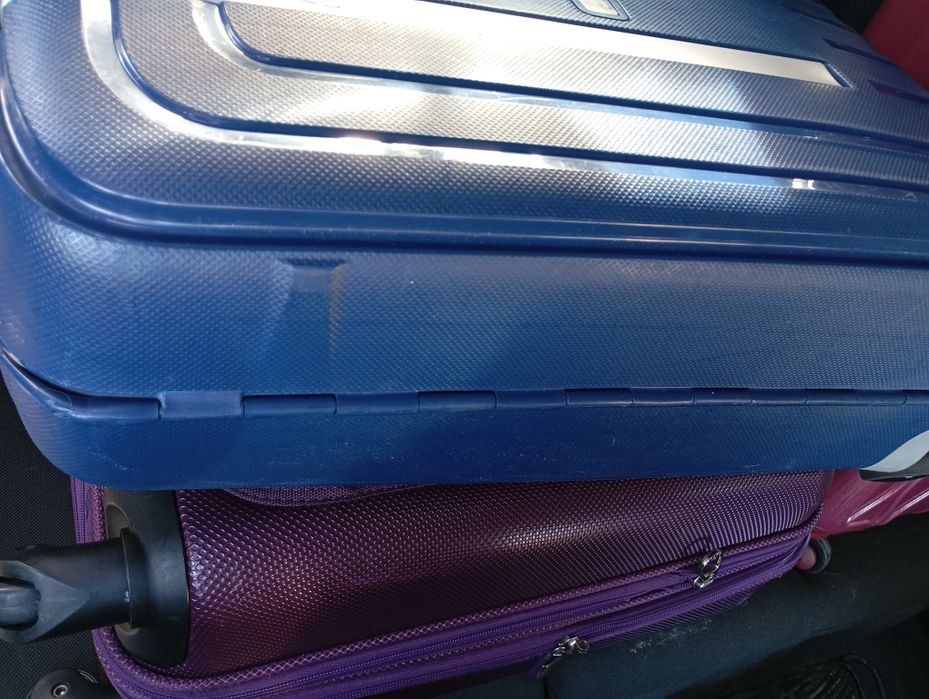 Vende 3 malas de viagem apenas 30 euros