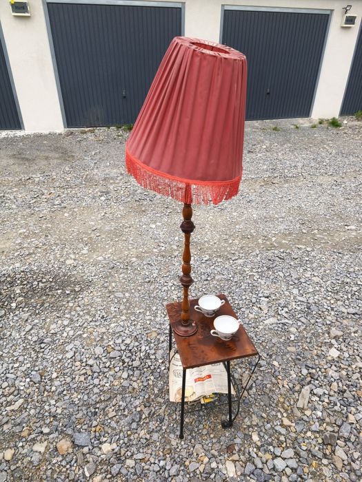 Kultowy Stolik z lampą PRL