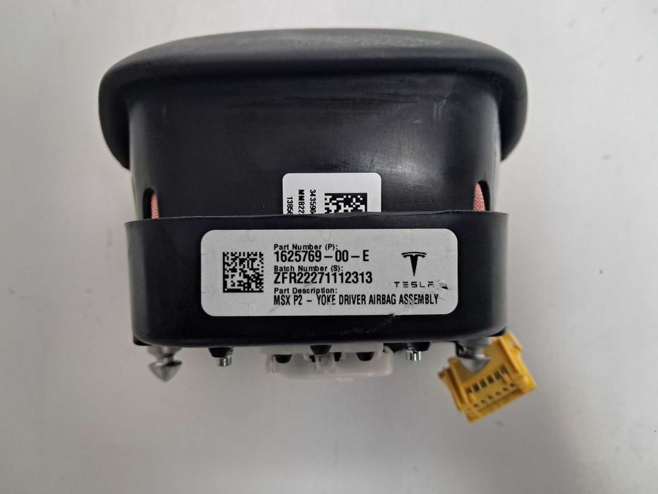Подушка безопасности, Tesla model S/X