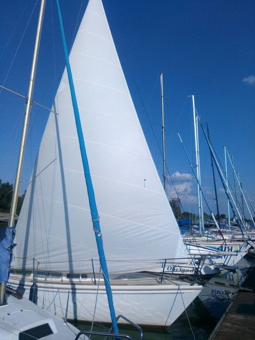 Яхта парусная Jaguar 27