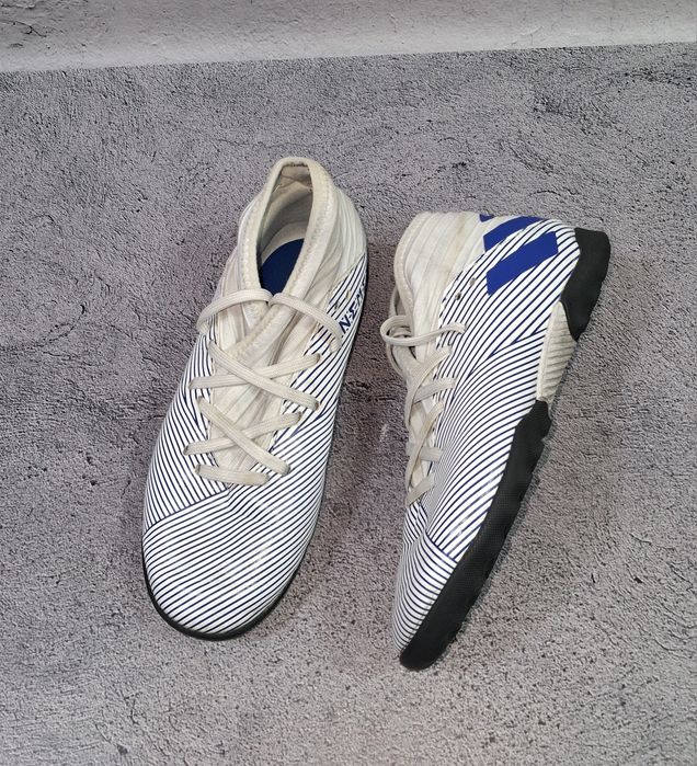 Сороконожки Adidas Nemeziz детские футбольные копочки Predator Freak