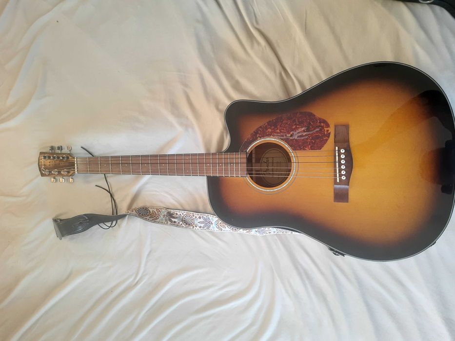 Guitarra Fender CD-140SCE Dreadnought Eletroacustica + Case Rígido + capotraste