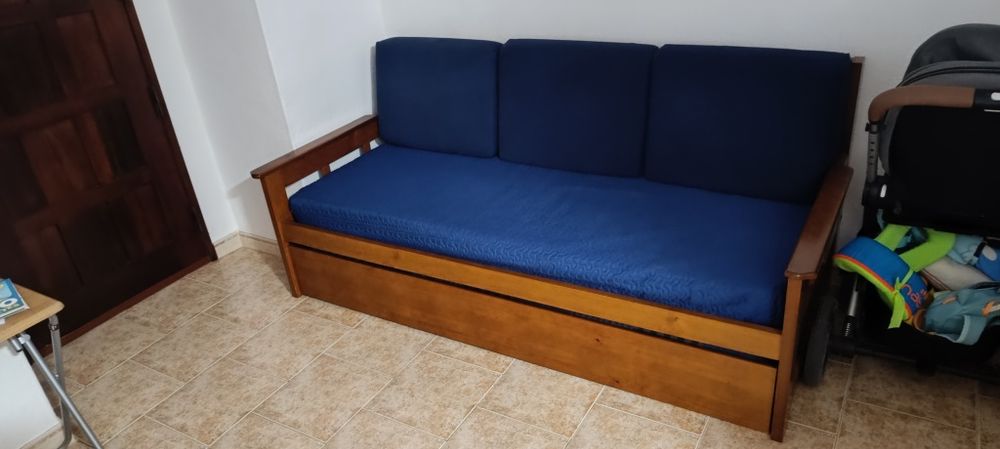Sofá cama castanho