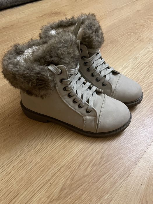 Buty z futerkiem zimowe