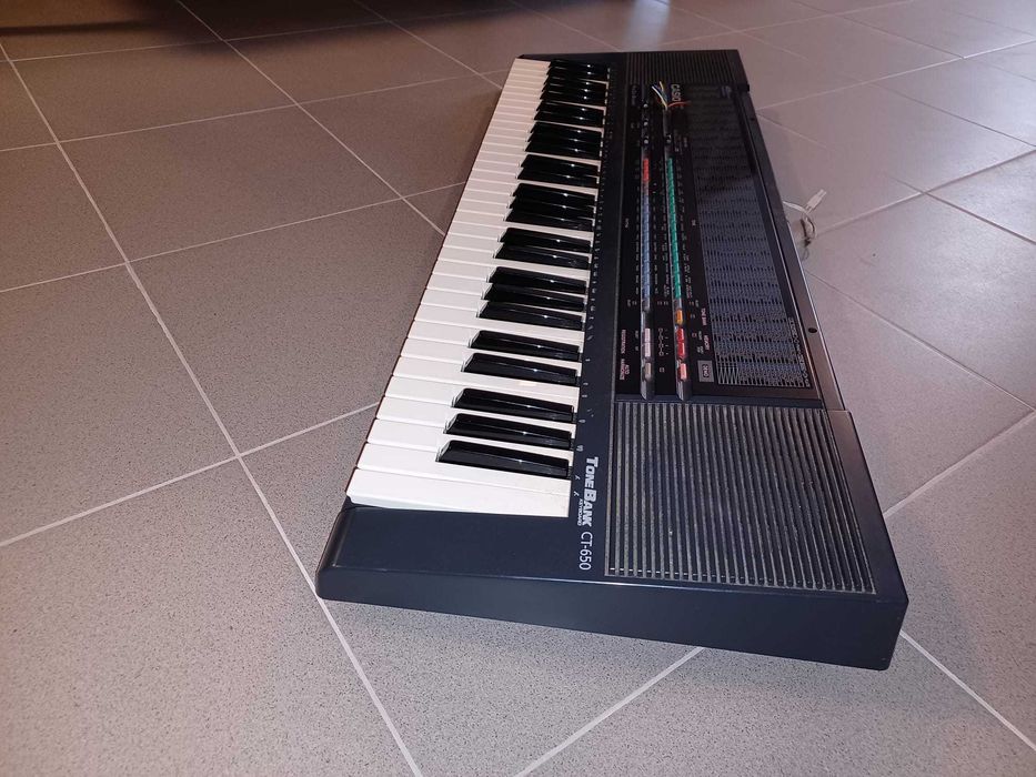Orgão CASIO Tone Bank, 465 sons