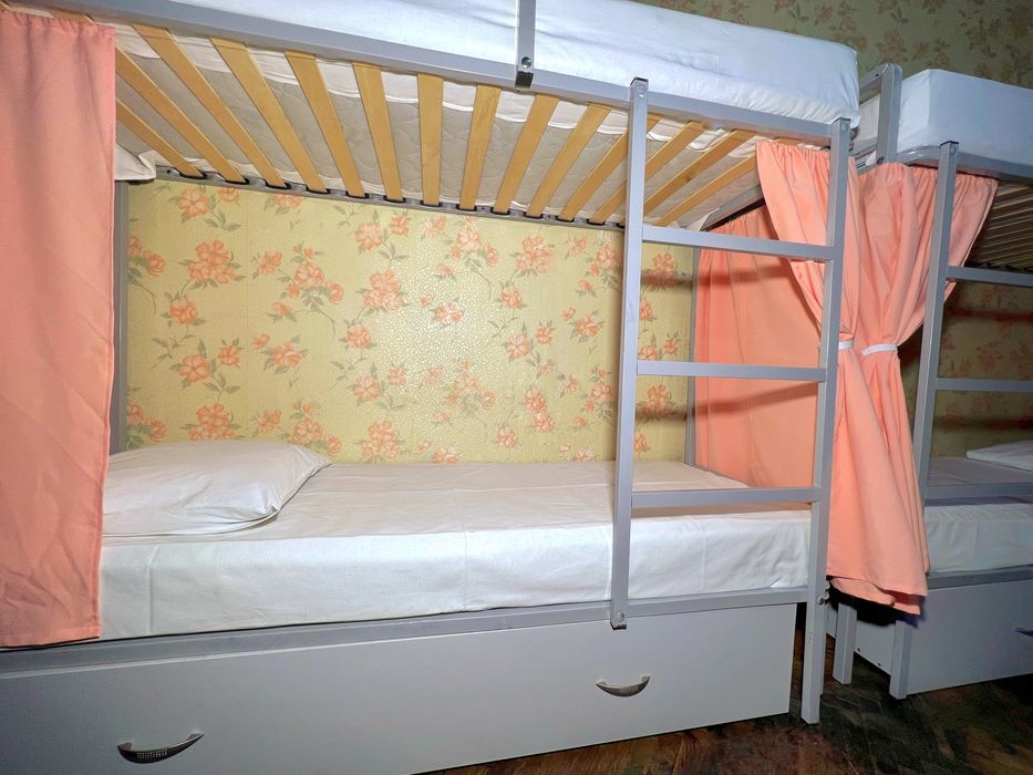 Гуртожиток на вул Шептицького, метро Лівобережна! Затишний район