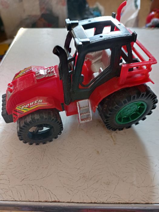 Игрушка вертолет бубен биз ,трактор