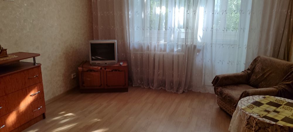 Здам 1 кВ на Грушевського