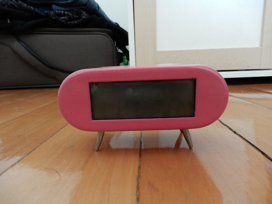 Relógio despertador de mesa