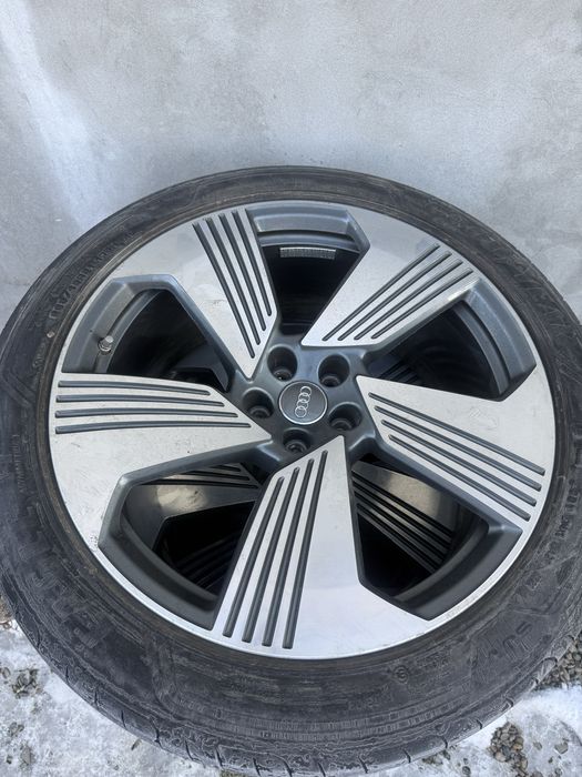 Диски Audi E-Tron R21  265/45 R21