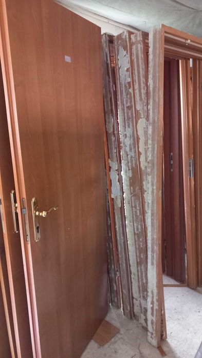 Drzwi wewnętrzne 70tki.80tki z futryną.