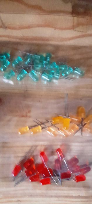 41 unidades de Led´s Redondos 5 mm (envio grátis)