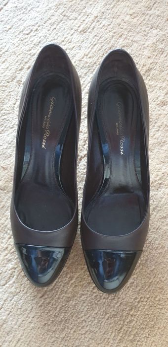 Sapatos em dois  tons, tamanho 37,5