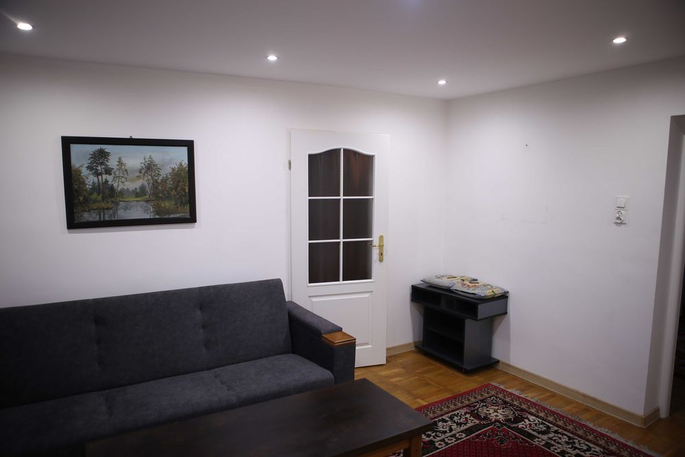 Połowa domu + garaż, ogródek  i dodatkowe mieszkanie