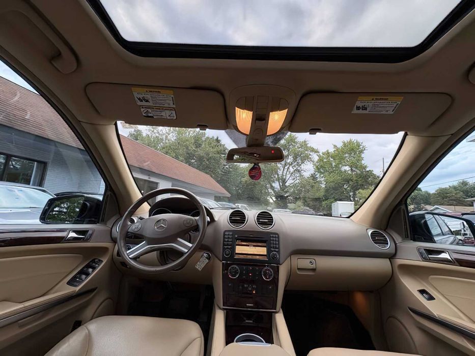 Mercedes-Benz M-Class ML 350      2011
