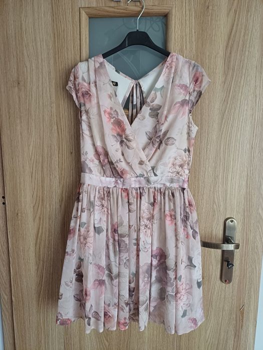 Sukienka na wesele krótka rozm M