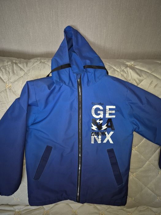 Продам весняну курточку