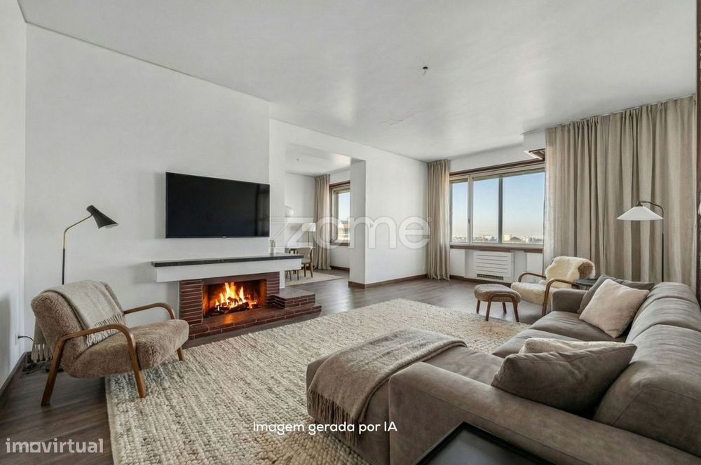 Exclusive T5 Apartment in the Heart of Porto City