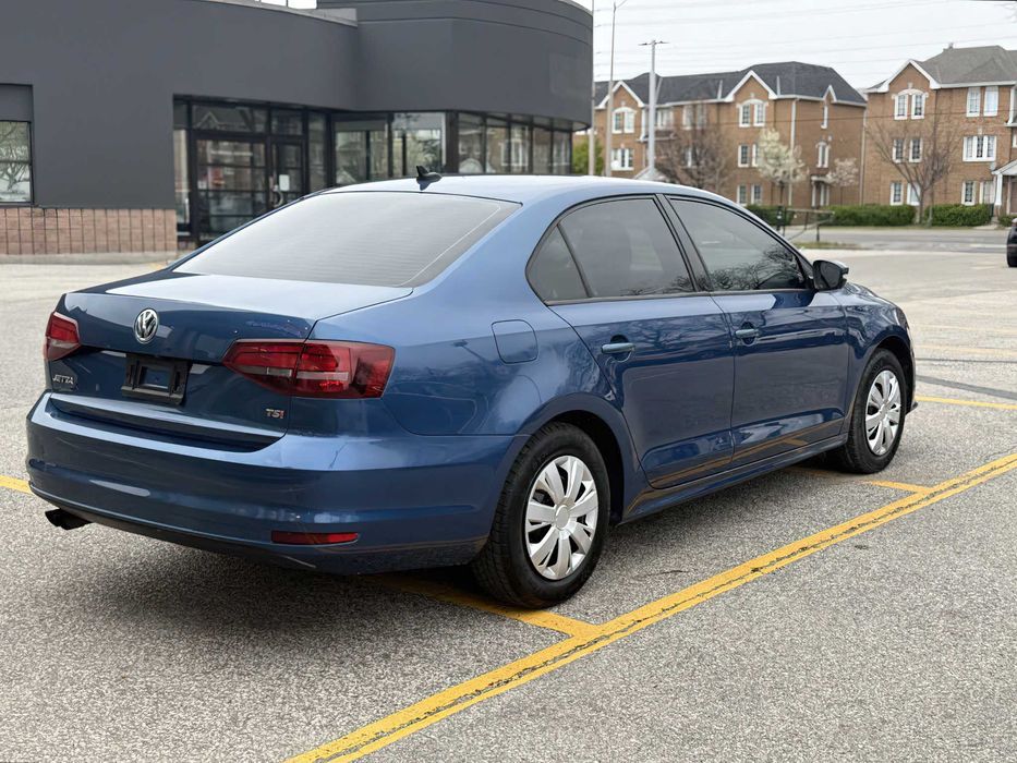 Volkswagen Jetta      2016
