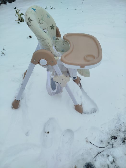 Продам крісло для годування Bambi