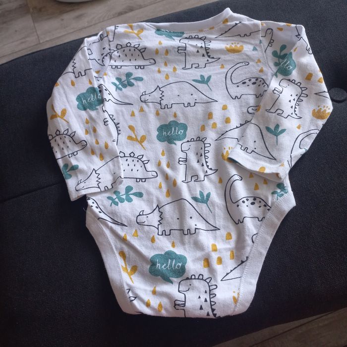 Body niemowlęce rozm 74 dinozaury