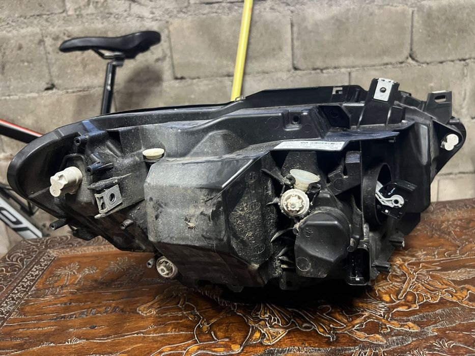 Farol para BMW F21