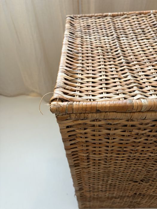 Kosz na pranie z rattanu ikea