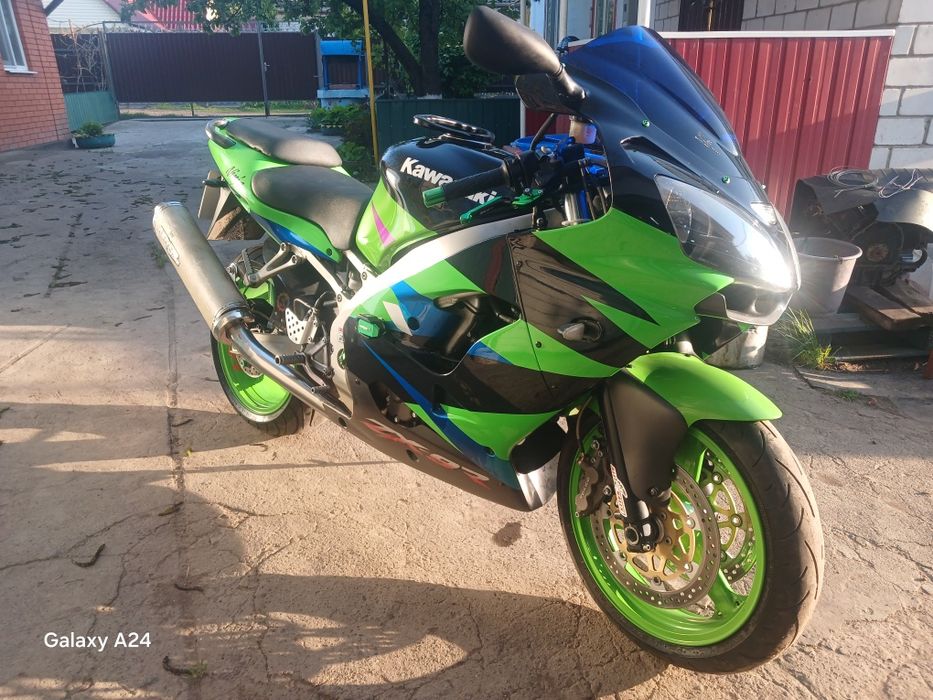 Kawasaki Ninja ZX-9R: 4 850 $ - Мотоциклы Смела на Olx