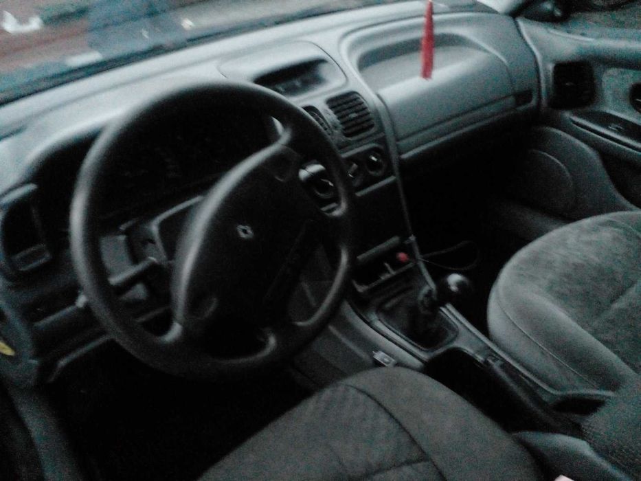 Renault laguna 1