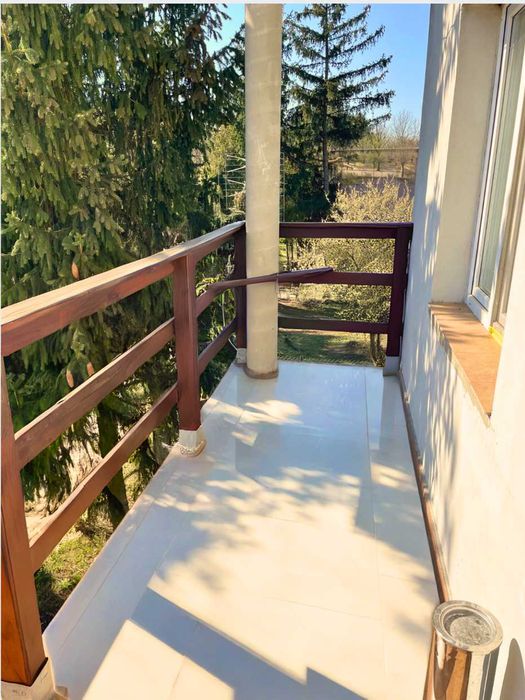 Pokój z łazienką , telewizorem i wi-fi