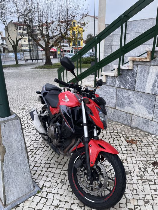 CB500F Honda 2016 A2 mota muito cuidada e revisoes feitas.