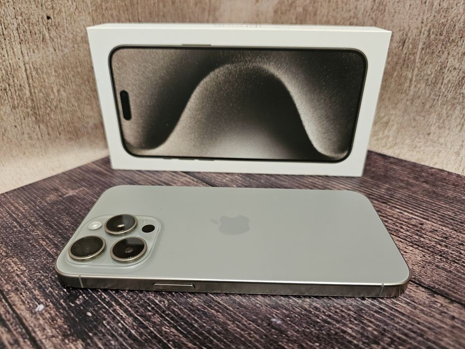 Смартфон Apple iPhone 15 Pro Max 256Gb Natural Titanium 90% гарантія