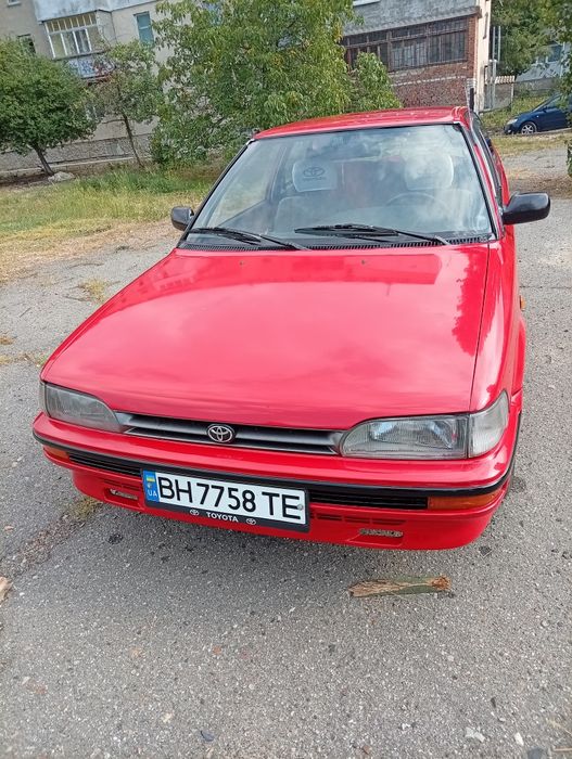 Продам таёту  Карола 1.6