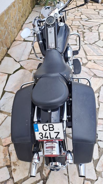 Harley davidson road king classic
