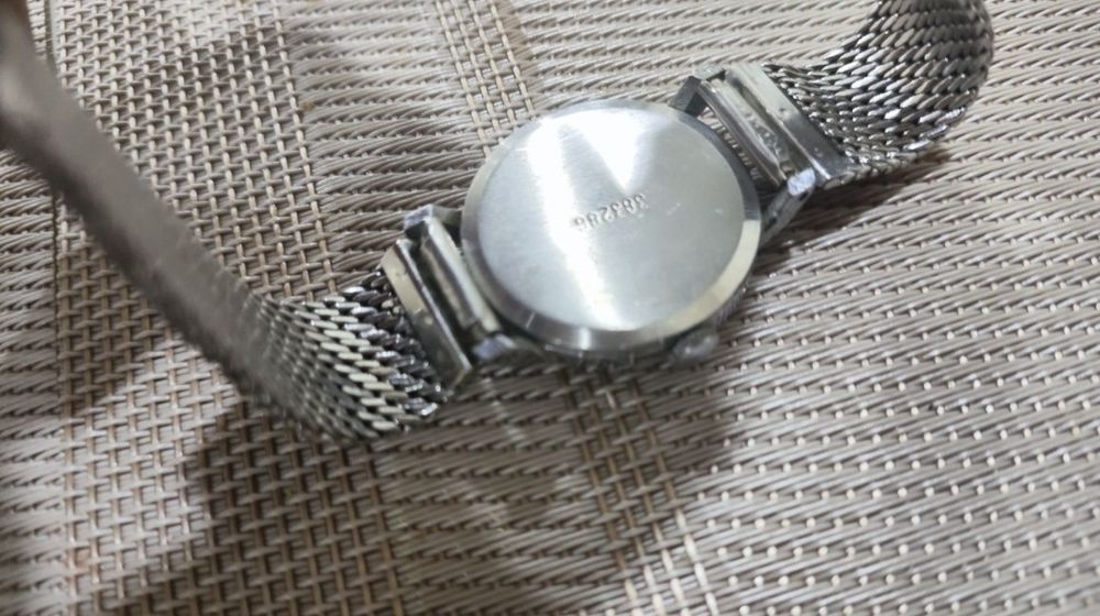 Годинник наручний Зоря