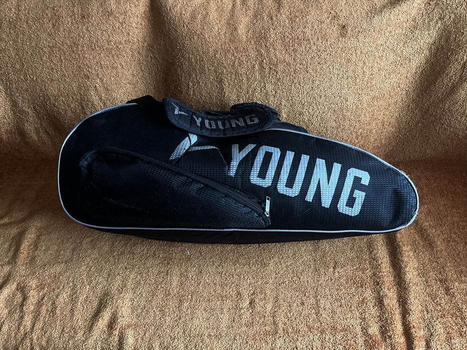 Продам сумку для бадминтона, тенниса, сквоша