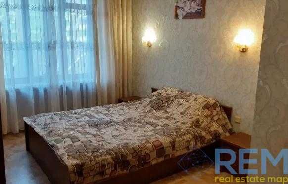 Продам 2х комнатная квартира сталинка ул. Белинского(Леонтовича)