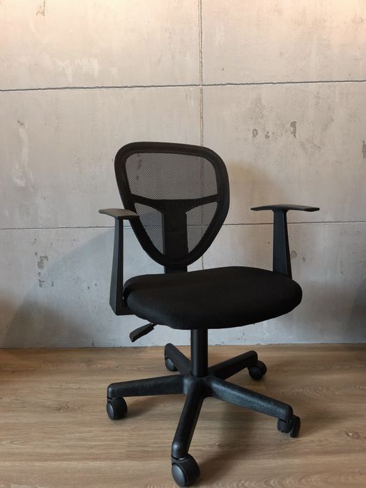 Ergonomiczne krzesło obrotowe dla dziecka
