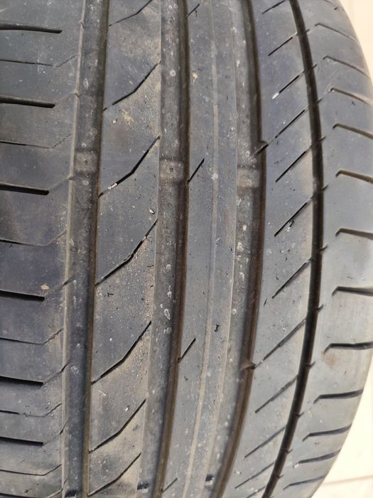 Pneus 225/35r18 Continental SC5 80% piso