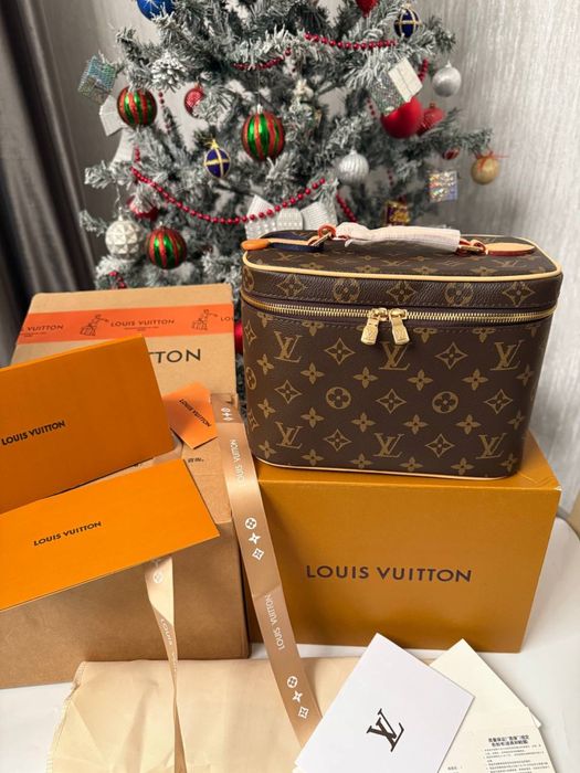 Косметичка кейс в среднем размере брендовая Louis Vuitton луи витон