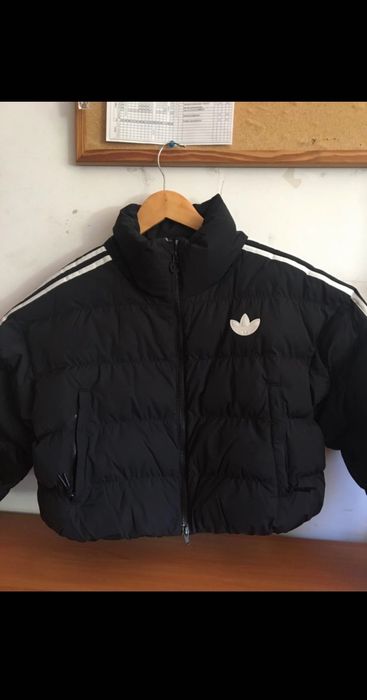 Czarna kurta Adidas