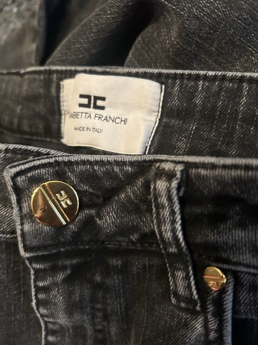 Spodnie jeans Elisabetta Franchi z brelokiem r.30