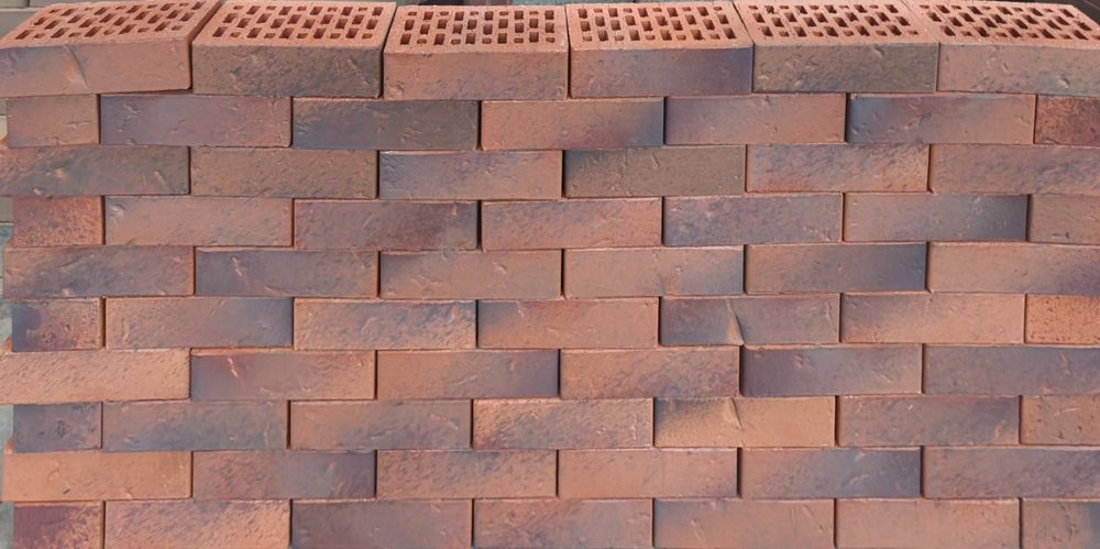 Кирпич керамический, облицовочный, клинкерный, общестроительный.