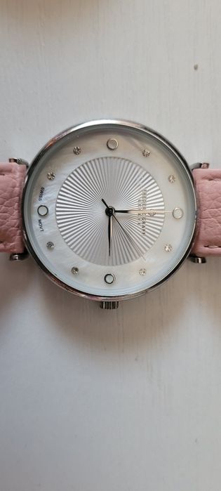 Годинники ,Guess,Gucci..